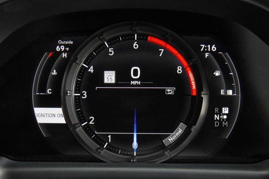 Панель приборов Lexus LS500 F-Sport 2017 года  (NA) (фото 11 из 66)